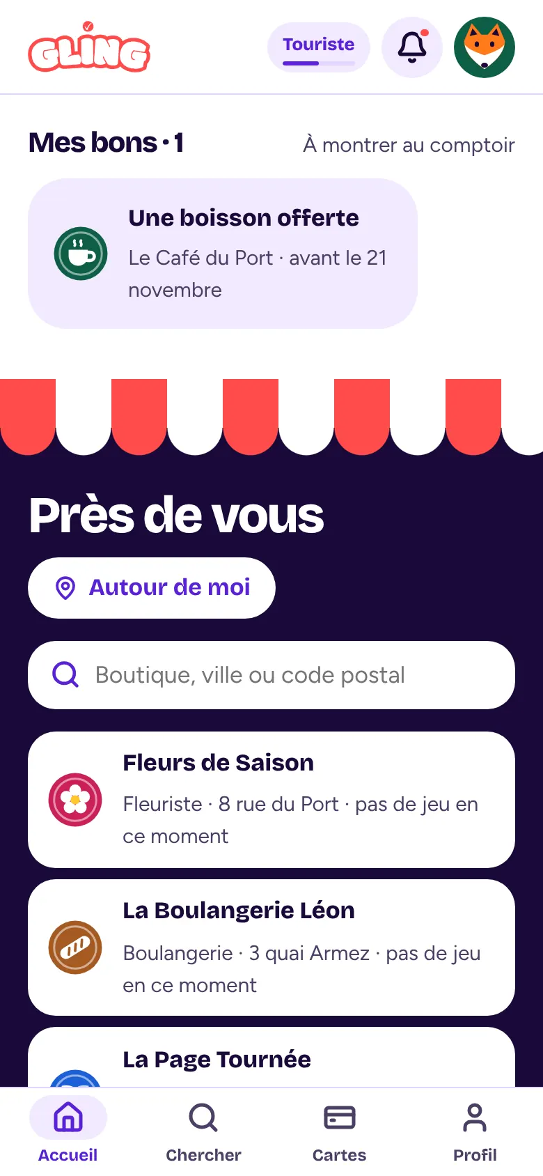 L’accueil d’un client dans Gling, avec son bon et les boutiques près de lui.